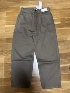 新品 ユニクロUリラックスフィットジーンズ34ブラウン30インチ