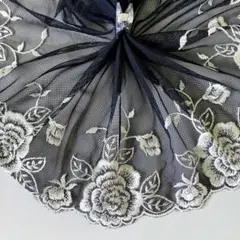シルバーローズ刺繍のチュールレース　1m　N-88