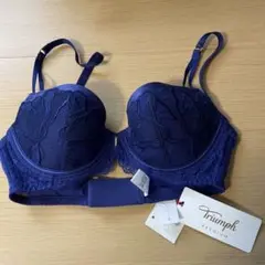 Triumph Premium ネイビー ブラジャー 新品