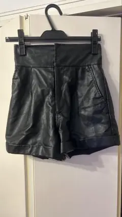 レザーショートパンツ GRL