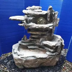 滝のオブジェ