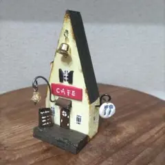 Item thumbnail for item 55cf5f8a-ba29-4de2-b45b-f7d1aec5823e