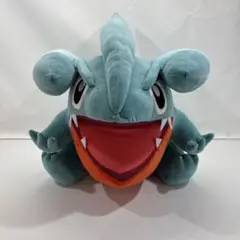 ポケモン フカマル PCクッション ぬいぐるみ 大きい 特大 ポケモン」より、抱いて癒されるフカマルのPCクッションが発売