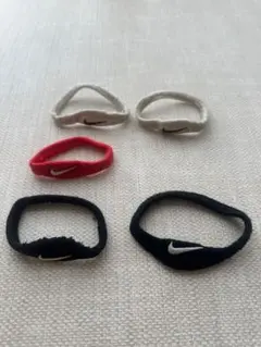 値下げ交渉可お買い得⭐︎Nikeバイセプバンド 2セット ＋赤1本アームスリーブ赤
