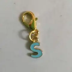 【2商品300円】【未使用】イニシャル チャーム 〖S〗① アルファベット