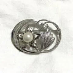 vintage パールフラワーブローチ シルバーカラー