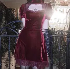 KILLSTAR / Julienne Velvet Keyhole Dress