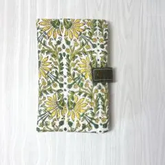 マルチケース（ボタン付き）ハンドメイド