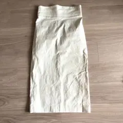 きなり色 タイトスカート スリット入り