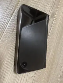 Nintendo DSi LL 本体