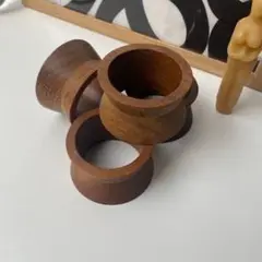 yurika akutsu dent wood bangle / brown