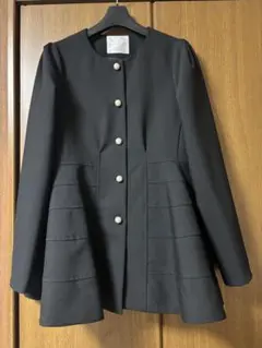 PICCI PERLA パールボタンペプラム　パフスリーブジャケット