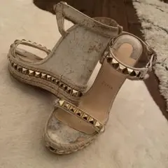ルブタン厚底サンダル