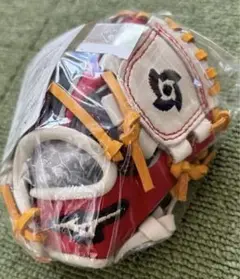 【新品】 2023 WBC ミニチュア　グラブ　ストラップ Amazon.co.jp: 2023 WBC ミニチュアグラブストラップ : おもちゃ