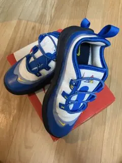 Item thumbnail for item 4b5e02f9-1091-44c2-85ff-abbee3f06802