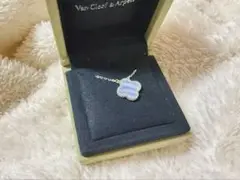 Item thumbnail for item 60efe86a-d0ef-4c81-a7ca-f354993a7715