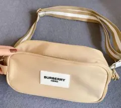 大人気レアBURBERRY バーバリート　化粧ポーチ ノベルティ大容量　即乾素材