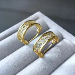 a187【高品質✨】フープピアス 透かし彫り ゴールド 繊細 大人可愛い 色違い