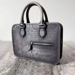 Item thumbnail for item 463e32ec-ce74-4d08-8746-b4bad3a36139