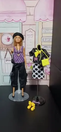 バービーとお洋服と小物