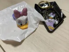 ディズニーストア　25周年　シークレットキーチェーン　デイジー　リング