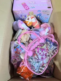 プリキュア　42個　ぬいぐるみ　トランク　缶バッジ　ほぼ新品　匿名発送