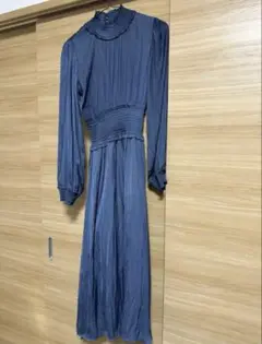 美品　秋服　シャーリング ロングワンピース ブルー