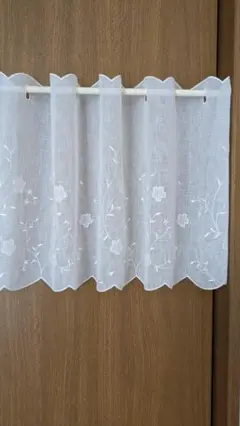 オフホワイト 花柄刺繍 カフェカーテン
