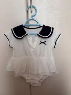セーラー襟付き半袖ワンピース