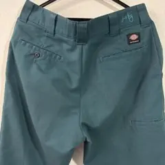 Item thumbnail for item bdb46fb0-2f91-40af-b738-f54d2a4517b0