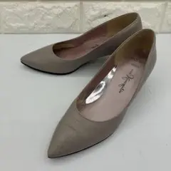良品 銀座かねまつ ポインテッドトゥ パンプス 23 美脚 型押し グレー