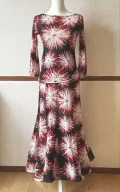 【ハンドメイド品】社交ダンス　セットアップ　花火柄　ブラック　Mサイズ