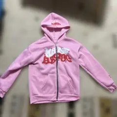 ピンクジップパーカー