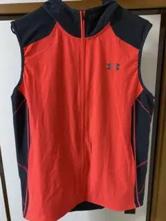 アンダーアーマー スポーツ ベスト フード付き