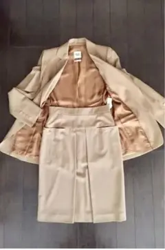 Hermes エルメス ジャケット+スカート セットアップ ベージュ ほぼ未使用