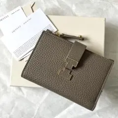 IACUCCI　アバ ハーフウォレット CERVO　レザー　トープ　ゴールド金具