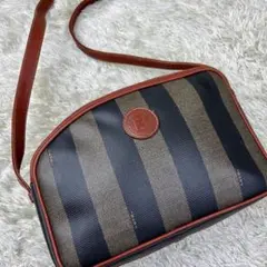 極美品✨ FENDI ショルダーバッグ ペカン柄 ストライプ ブラウン レザー