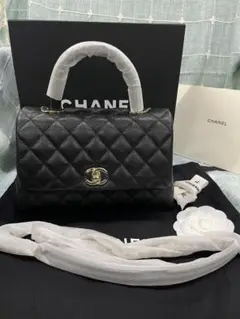 CHANEL ブラック キルティング ショルダーバッグ