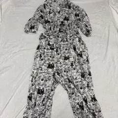 アンドエルシー　つなぎ　ねこ柄