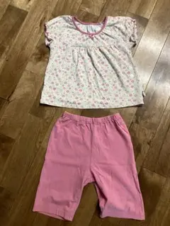 90 半袖 半ズボン パジャマ UNIQLO 小花柄