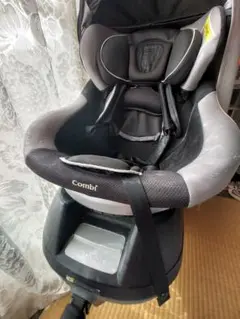 combi チャイルドシート