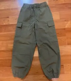 オリーブグリーン カーゴパンツ