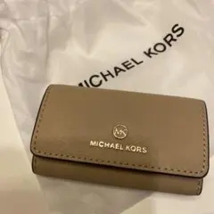 MICHAEL KORS ベージュ キーケース