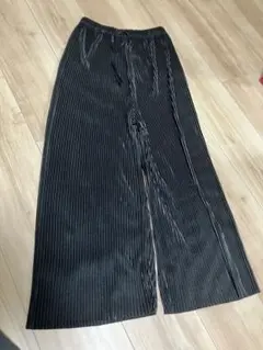 ストライプ柄 黒 ロングパンツ