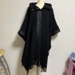 モンクレール今期新作 素敵なポンチョコート