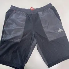 adidas ショートパンツ 黒