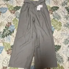 タックワイドパンツ