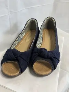 オープントゥパンプス