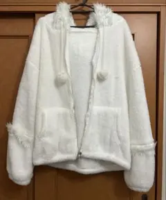 ふわもこホワイトパーカー