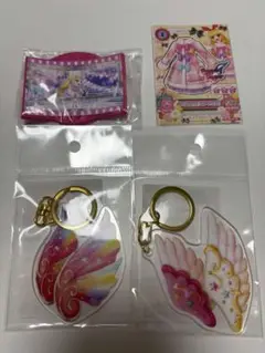星宮いちご 星座ドレスの羽チャーム